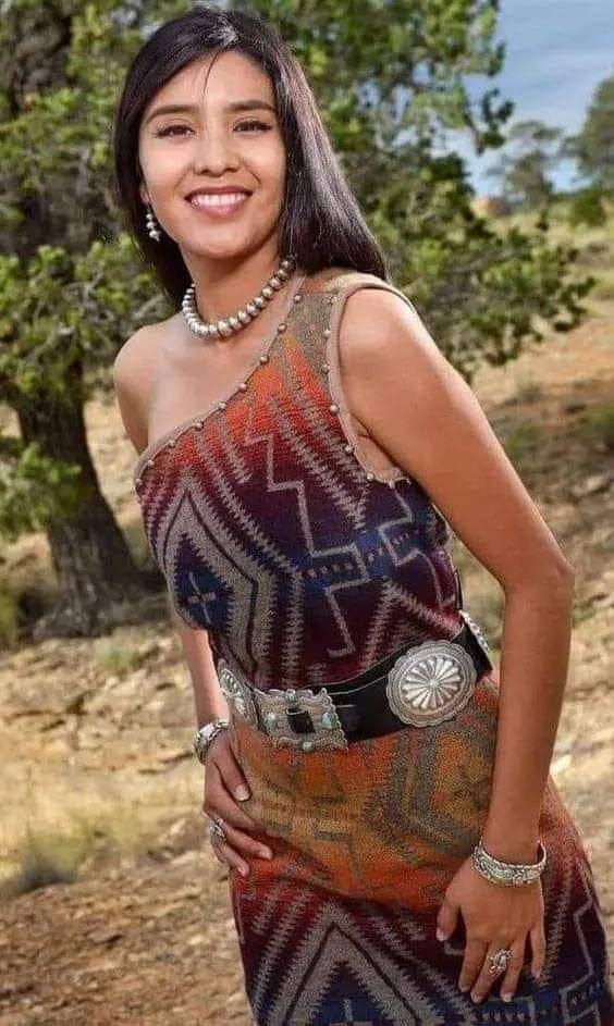 Nativehots's tweet image. 