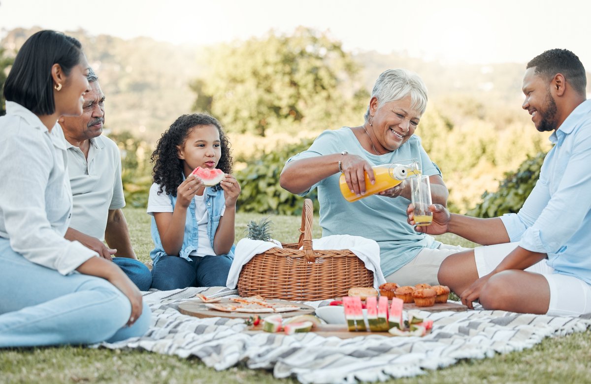 Summer is right around the corner! Here are a few Summer Health Tips for Seniors to keep in mind as you enjoy the season: parentishealth.com/summer-health-…

#ParentisHealth #SeniorCare #Seniors #Healthcare #HealthyLiving #Summer
