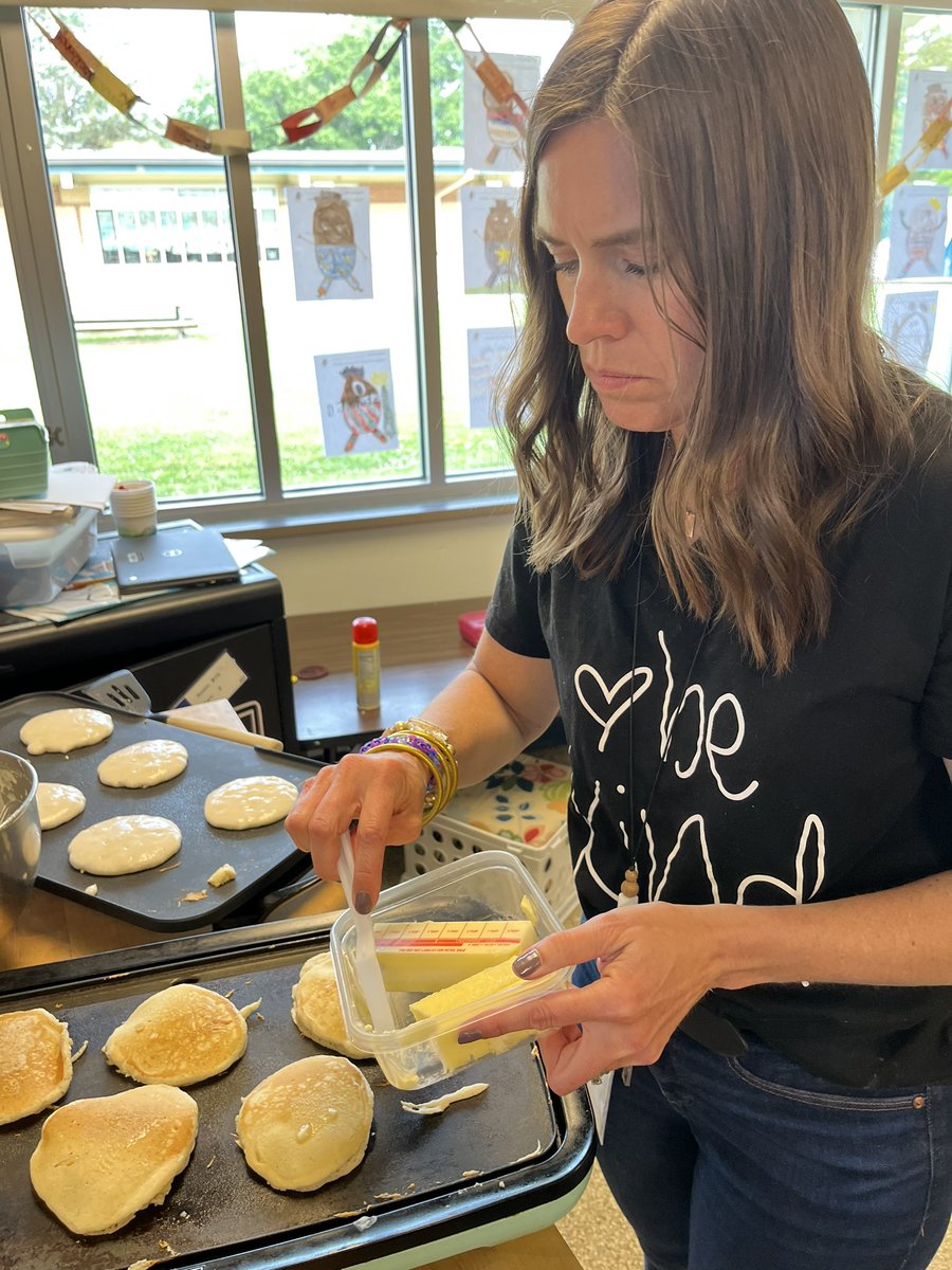 2ndGradeChronicles tweet media