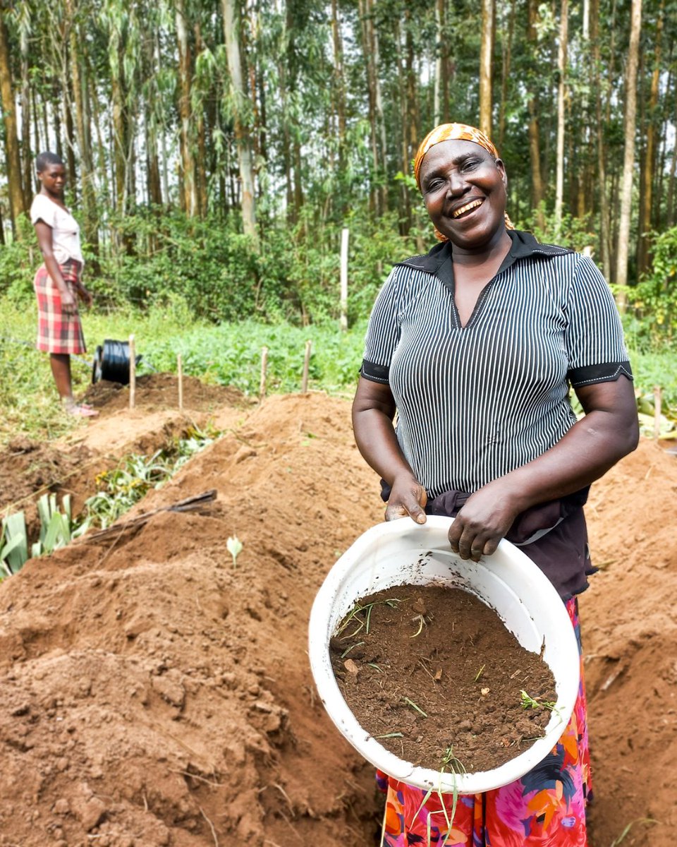 HHIupdates's tweet photo. "Hunger is a global disaster that takes the life of many people. The people of Wapa fall victim to this monster due to the topography of our land. With the skills of raised planting beds, l hope soil erosion will become more manageable and the harvest will increase.” https://t.co/qJx7yBb6L5