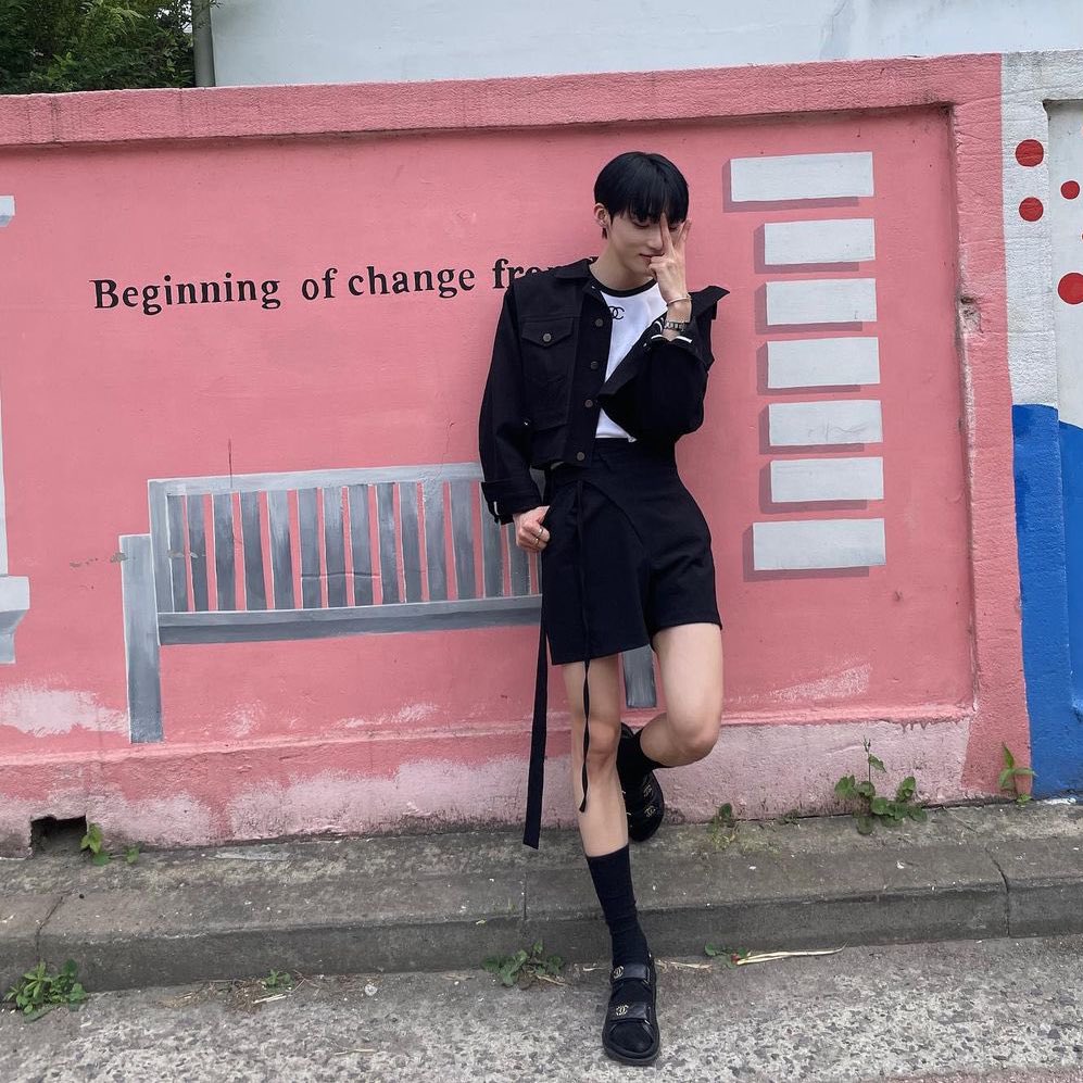 visited a treasured friend and touched some grass outside. I hope everyone is resting easy. I will be entering another hiatus due to recent losses (as if anyone gaf). please bear with me and don't forget this cute ass twink. xo