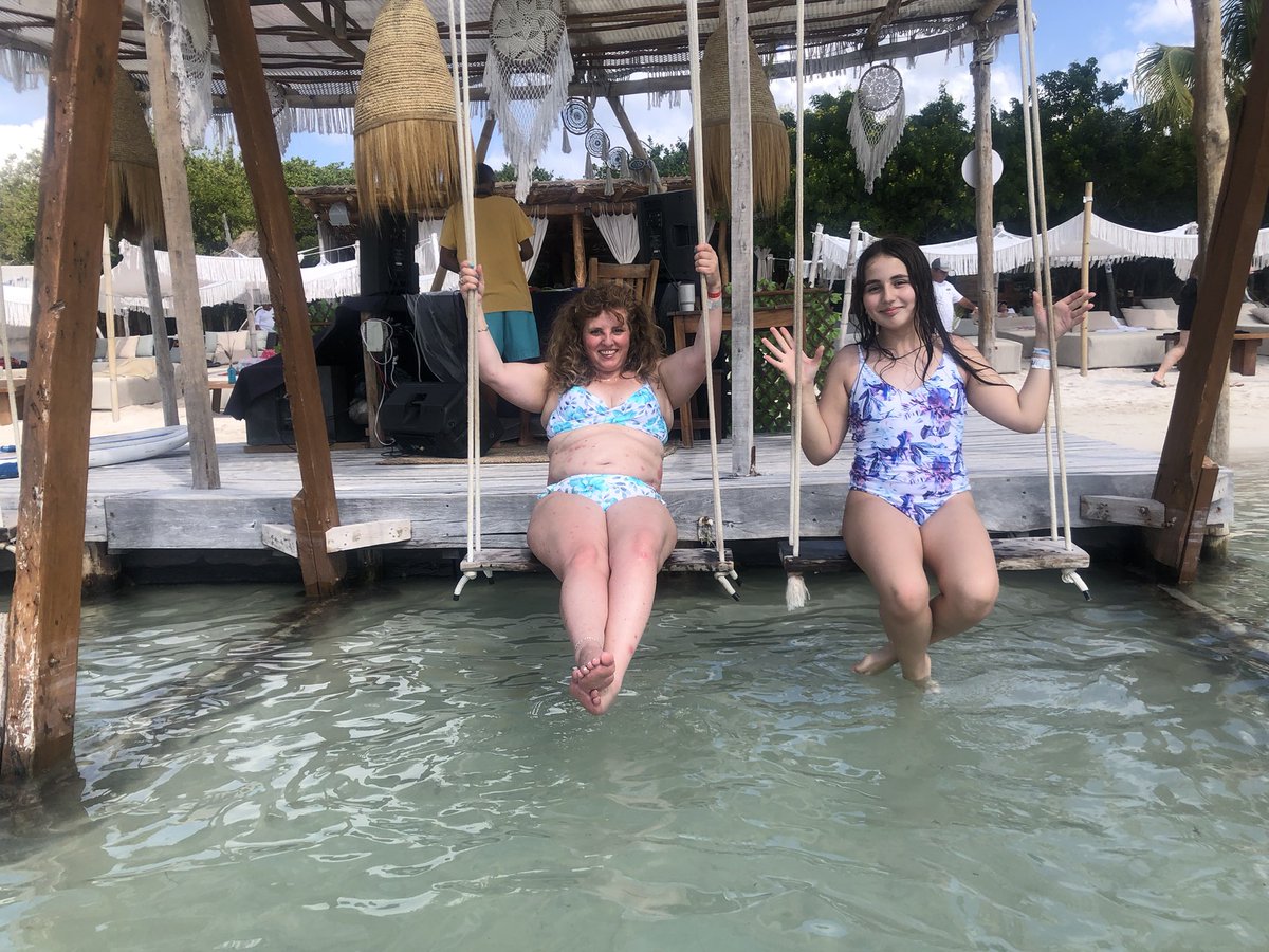 MARILOLA71's tweet photo. X-Plor, X-Caret son parques preciosos, hicimos un tour muy extremo de 8 tirolesas y fue genial, cuándo volveremos a viajar ✈️? https://t.co/0UfdTtgpTS