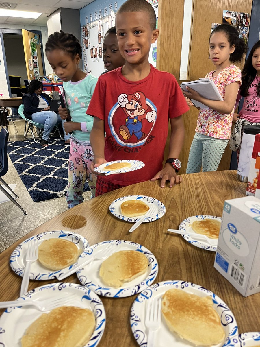 2ndGradeChronicles tweet media