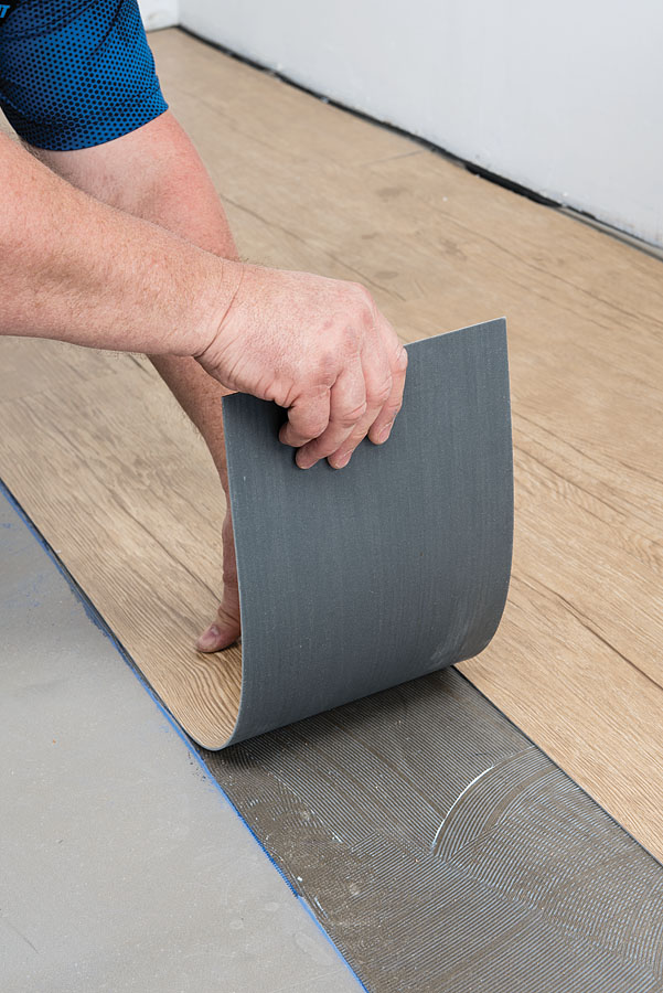 MAPEIUSA's tweet photo. Pressured about pressure-sensitive adhesives?
Lighten your load, and your touch, with these tips:
https://t.co/5ZXgQd2JGy
#mapeiusa #adhesives #LVP #LVT #MapeiTechTips https://t.co/TkSlYrt5NS