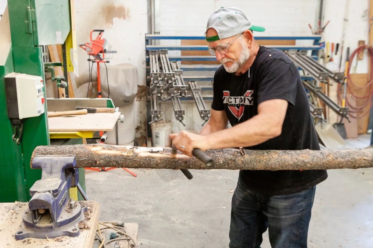 lodgecraft's tweet photo. When we say custom furniture, we mean it! Many of our pieces are created right here in Montana, and we use the highest-quality natural materials to make it happen. Visit our website to see what's in store for you and your home. #LodgecraftFurniture

https://t.co/GJGsQqZ2uV https://t.co/bXNe2RxuaV
