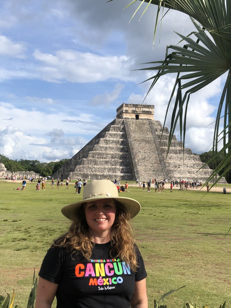 MARILOLA71's tweet photo. Chichén Itzá es un lugar de mucho calor, energía pura y esos cenotes son grandiosos de conocer ✈️ me impresiona el turismo desarrollado que tiene México, totalmente recomendable 👌🏻 https://t.co/2rBPmVh1g7