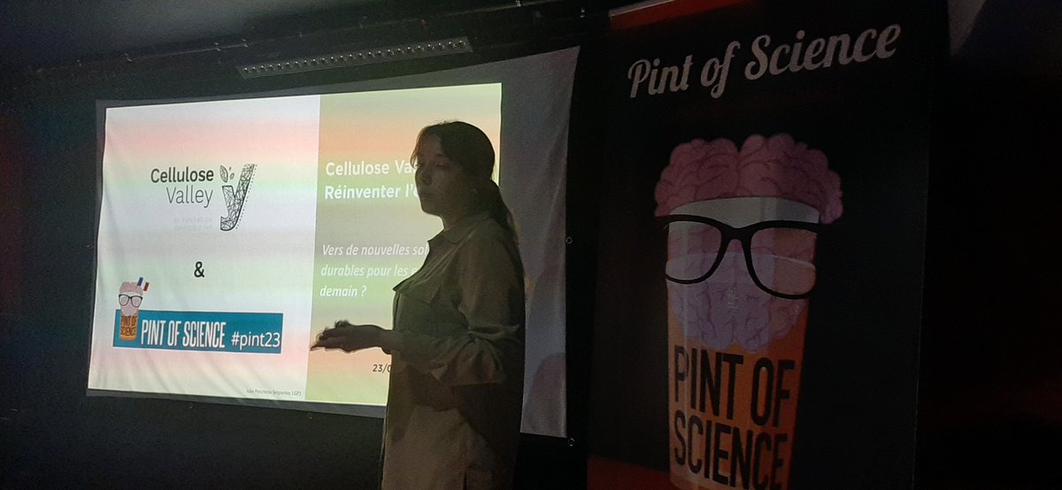 <a href="/JulienBras/">julien bras</a> <a href="/pintofscienceFR/">Pint of Science FR</a> @GrenobleINP Après Julien (<a href="/JulienBras/">julien bras</a>) qui nous a parlé des enjeux, c'est Julia Pescheux Sergienko qui  nous parle des solutions ! #pint23 
@grenobleinp