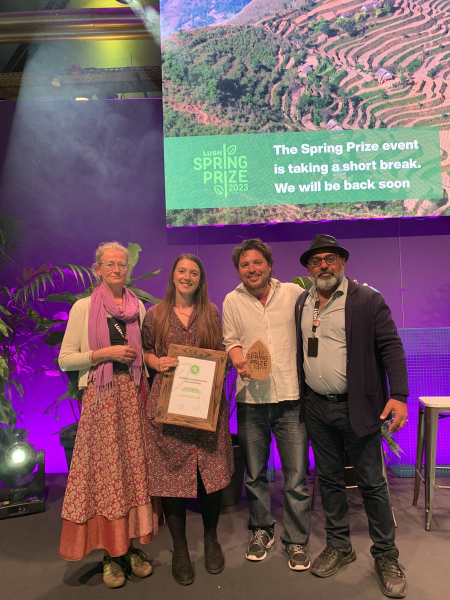 chilledasad100's tweet photo. Congrats to @ECVC1 - European Coordination of @via_campesina &amp; from Occupied Palestine the fabulous @RawaFund for both winning the ‘Influence’ prize at #Lush #SpringPrize - grassroots organising &amp; building alternatives 👏🏾👏🏾 https://t.co/DToSzYYR1s