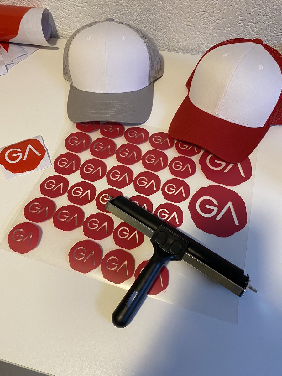 GeneratedArt's tweet image. Get ready to rock a fresh look with our new #GeneratedArt Caps 🧢! Exclusively available at our exhibitions. Keep an eye on our feed for more info. Don't miss out on this unique #ArtMerch. See you, art lovers! 🎨💫 #ArtExhibition #UniqueStyle