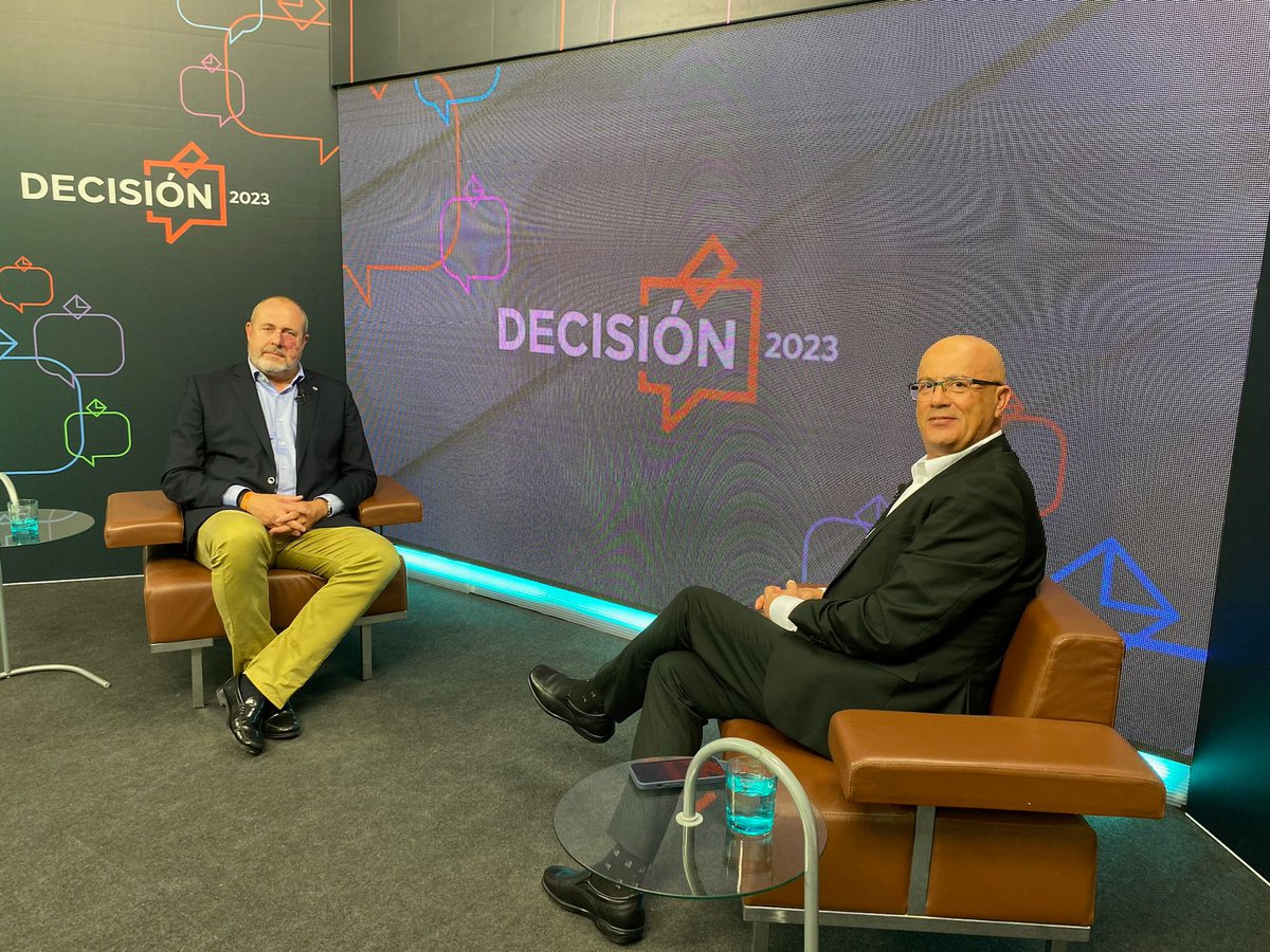 El candidato de Ciudadanos (<a href="/CsCanarias/">Cs Canarias 🇮🇨</a>) al <a href="/santacruz_ayto/">Ayuntamiento de Santa Cruz de Tenerife</a> y al <a href="/CabildoTenerife/">Cabildo de Tenerife</a>, @earriagacs, asegura en #Decisión2023 que su objetivo es que Santa Cruz de Tenerife recupere la capitalidad de Canarias.

Esta noche a partir de las 21:45 en mirametv.com