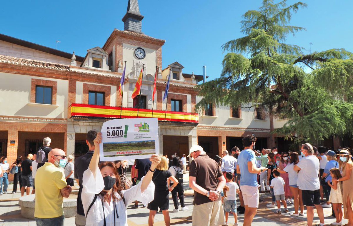 elmontecilloLR's tweet photo. @Ayto_Las_Rozas @jdelauz @LasRozasNext @Rozasjoven @LasRozaSocial @CulturaLasRozas @Rozasdeporte @bibliotecarozas @JLSani74 @davidsantosb @GustavoRico12 A los más de 5000 vecinos que formamos contra el cierre de miles de metros cuadrados de la Dehesa a los vecinos no nos disteis tanta admisión… https://t.co/Np920lbkfO