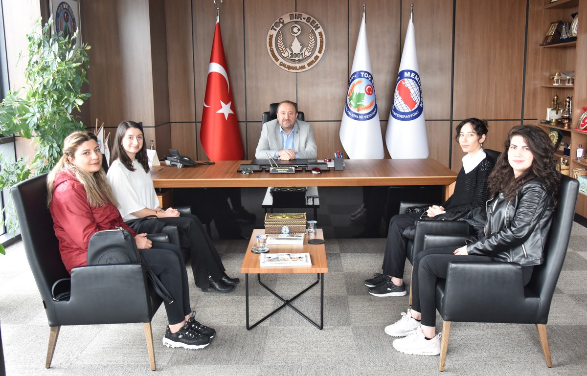 Atama  bekleyen genç kardeşlerimizi Genel Merkezimizde misafir ettik.

Gençlerimiz biran önce <a href="/TCTarim/">T.C. Tarım ve Orman Bakanlığı</a> 'a atama  müjdesi bekliyor.

Gençlerimizi en yakın zamanda Bakanlık çalışanı olarak görmeyi umut ediyoruz.

#Yetkilisendikaherdaimyanınızda
<a href="/TarimOrtak/">Tarım ve Orman Bakanlığı Ortak İstihdam Platformu</a>
<a href="/VahitKirisci/">Prof.Dr.Vahit Kirişci</a>