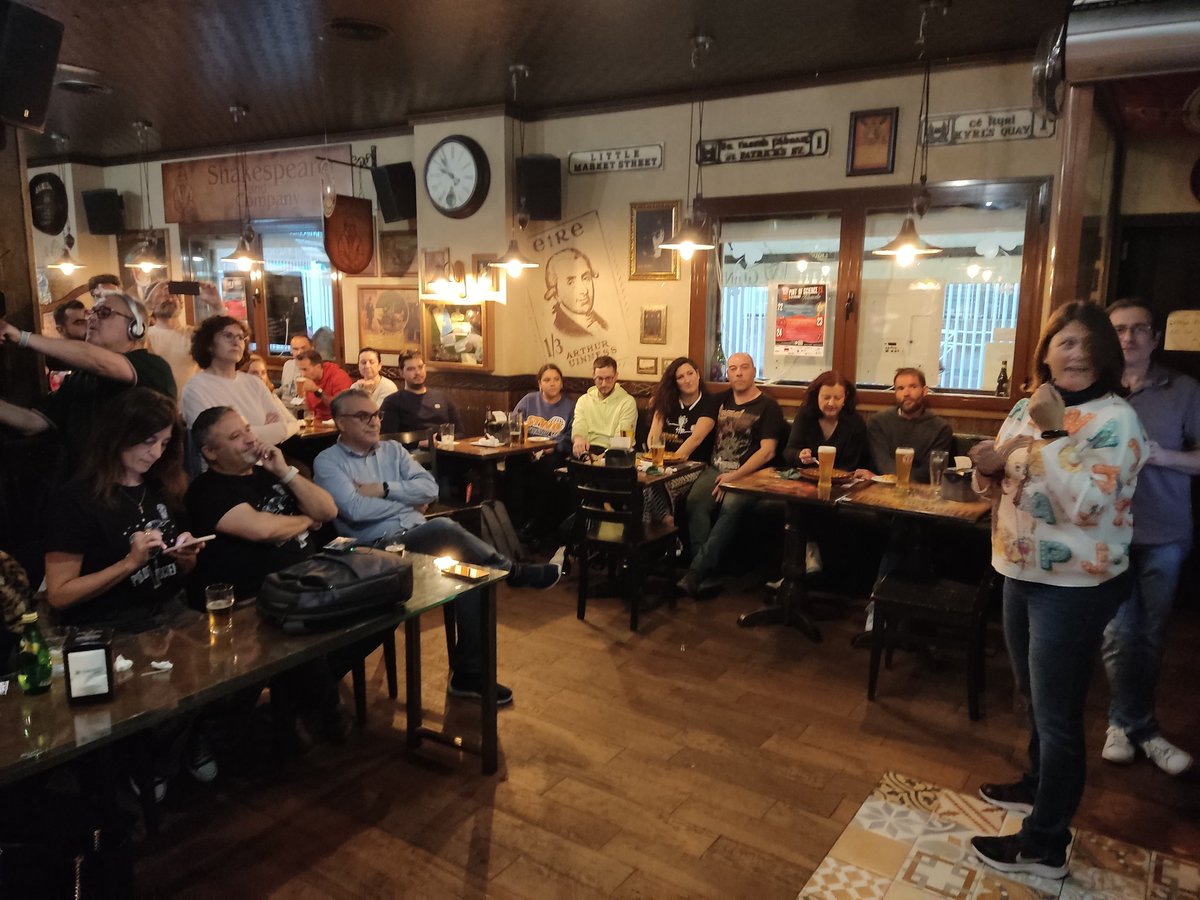 Fran_Jareno's tweet photo. Seguimos con #InmaPosadas hablando "Entre cerebro y corazón" en @pintofscienceES #Pint23ALB #Pint23ES
@ivarea @najera2000 @ana__escribano @CEstefaniaC @CarmenM_Leon
@UCLMdivulga @uclm_es
@AntonioMasAB https://t.co/HvIGTN7MDW