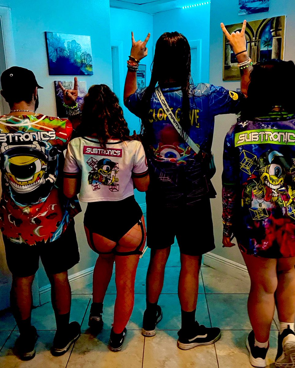 Nikster_Hipster's tweet image. Sumn like dis #CyclopsArmy