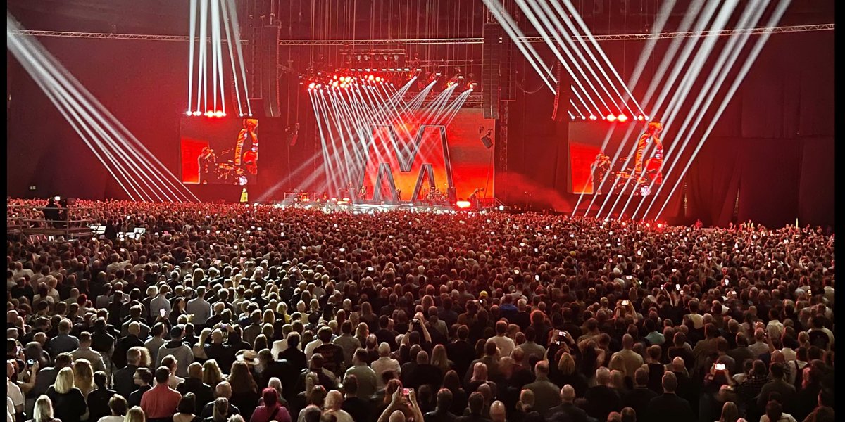 pellecarlsson's tweet photo. Kings of Synthpop @depechemode โญ๏ธ๐โญ๏ธ #legends #stockholm ๐ธ๐ช https://t.co/XnQnAeLrk7