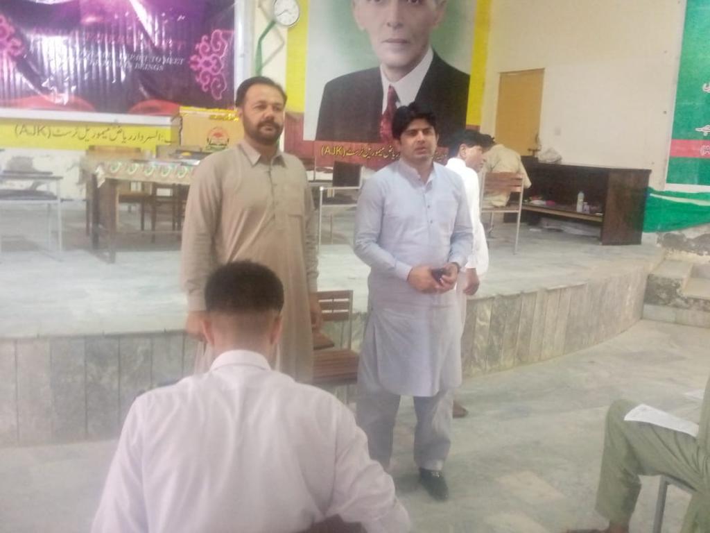 AcGujarkhan's tweet photo. گورنمنٹ بوائز کالج میں  امتحانی مرکز کا دورہ کیا گیا اور تمام انتظا مات تسلی بخش پا ئے گئے.
@GovtofPunjabPK @CS_Punjab @CommissionerRwp @DCRawalpindi https://t.co/W5pmgsIwDz