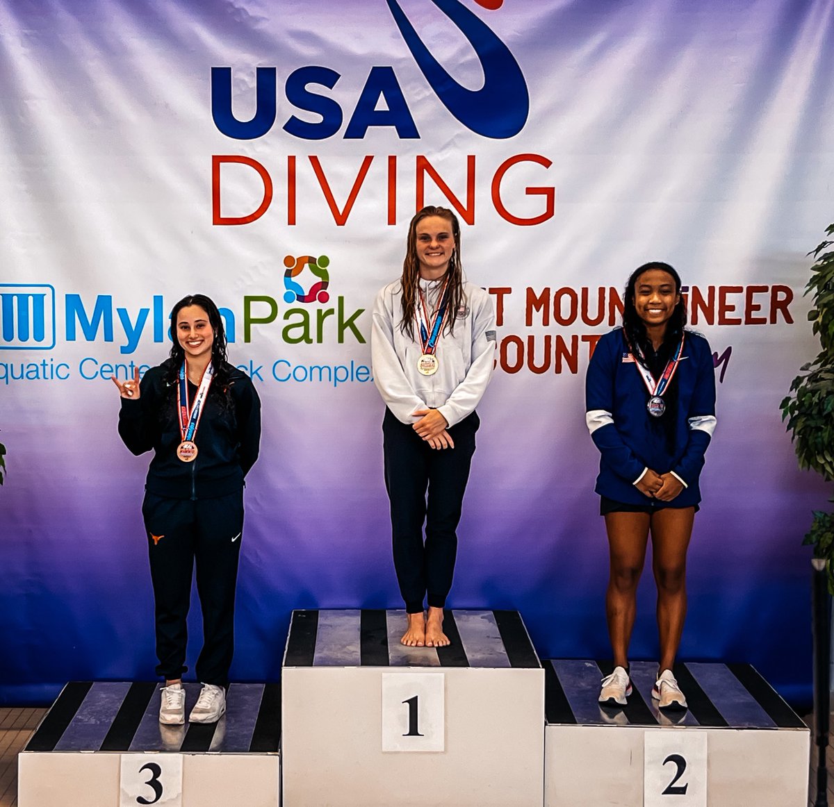 Texas Women's Swimming & Diving tweet media
