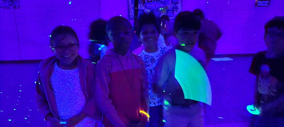 1,000,000 Reading Minutes Logged goal met!! So proud of our readers!! Had a glow dance party to celebrate!! #readinggoals @DowellElementa1 @zoobeanreads @glma