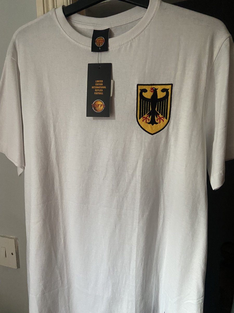 EEftbls's tweet photo. Beckenbauer Signed Toffs Germany replica, complete with COA from trusted and reliable seller, £75 posted. https://t.co/Yn4fU22Med