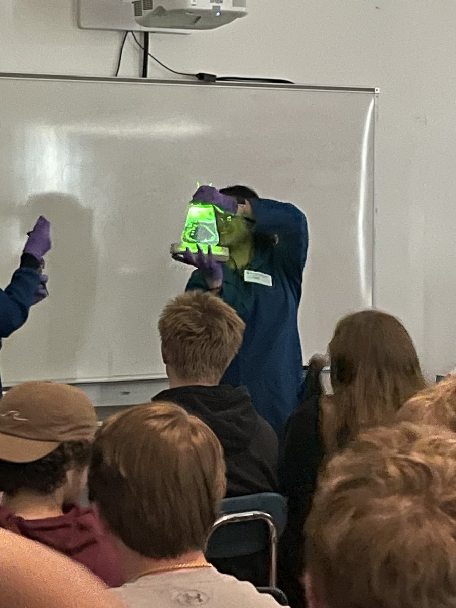 Many thanks to MIT graduate students for their high interest demos in HHS chemistry classes today!