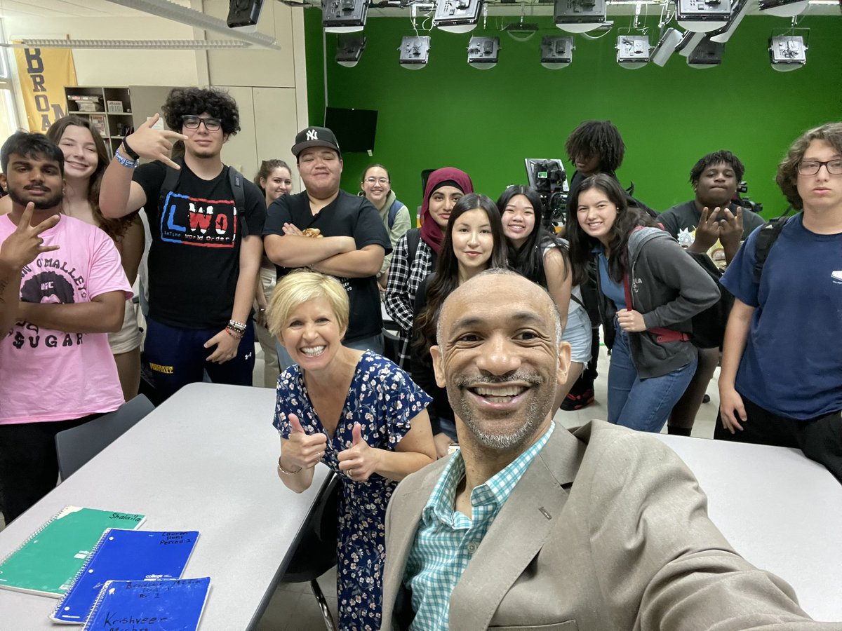Had a blast being the guest speaker at Inderkum High School this morning. I spoke to multiple journalism classes. What a talented bunch of students. I better watch out…they may take my job one day! 

<a href="/NatomasUSD/">Natomas Unified</a>