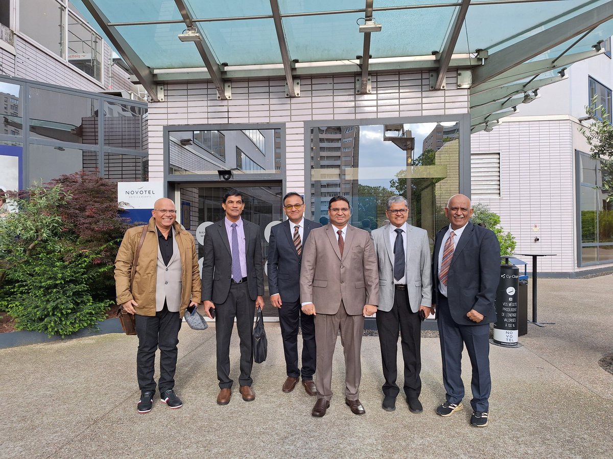 It was great meeting the stalwarts <a href="/IARCWHO/">IARC</a>
International Meeting on Tumour Classification held at IARC Nouveau Centre in Lyon, France on 18th &amp; 19th May 2023 <a href="/mreyesm/">Miguel Reyes-Múgica</a> @evacomperat @IanCreeUK @men