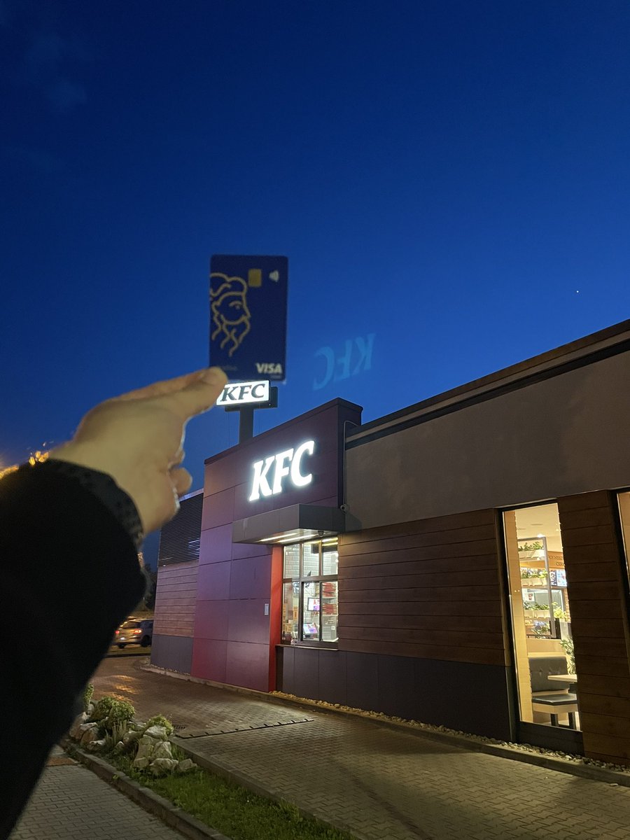 david_gyori95's tweet image. New @KFC perk has arrived to @plutus. You can get 100% cashback on the selected perk up to 10€/month and also can earn up to 8% in crypto for your spending. Today I chose @KFC. 🔥 #HungryForPlutusPerks #CryptoPerk #CryptoCashback $PLU #chicken