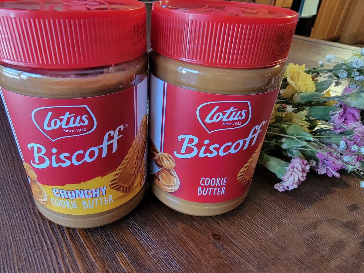 NoProPlayer's tweet photo. This is my new favorite thing ❤️ so delicious, I just want to keep eating it 🤤
#biscoff #biscoffspread https://t.co/zawQxmWd8s
