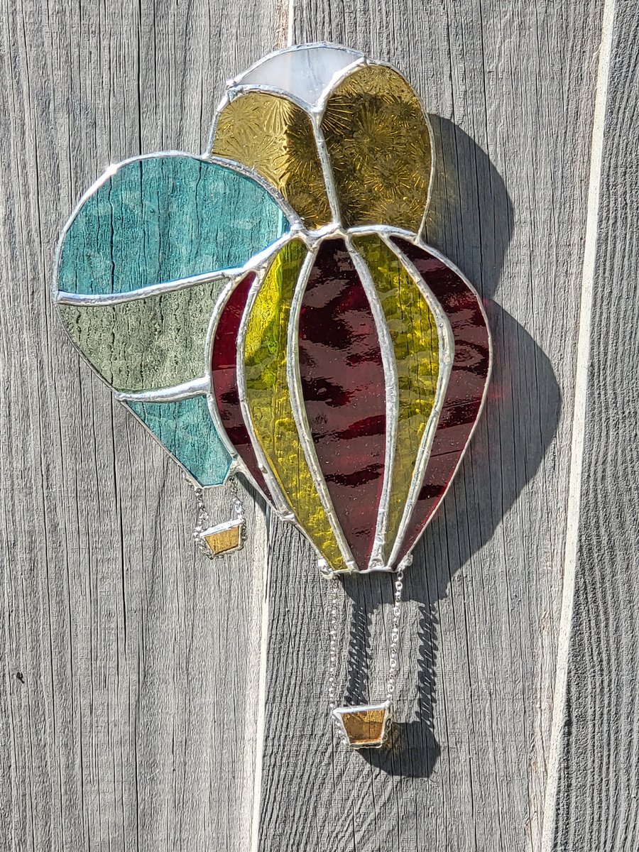 A new piece to take to Posh Crafts at Mundesley Coronation Hall this Saturday 27th May 1100 to 1600. #stainedglass #fusedglass #madeinnorfolk  #madebyme #balloons