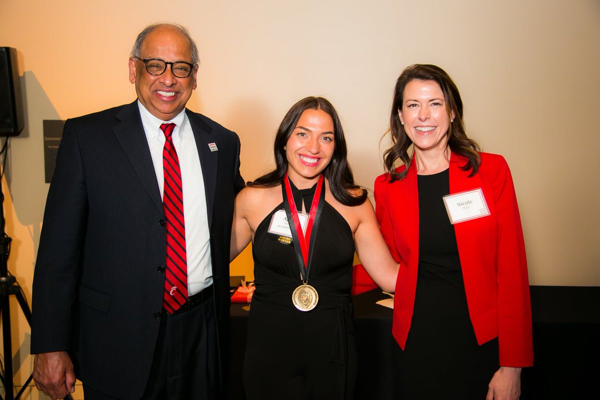 UC_ArtSci's tweet photo. @april_gable, #UCArtSci 2023 graduate, was selected as one of five graduating seniors to receive the Presidential Leadership Medal of Excellence (#PLME), a prestigious honor awarded by the University President to exceptional graduating students.

🔗 : https://t.co/8BEtvMGoiP https://t.co/A3d7pfplDF