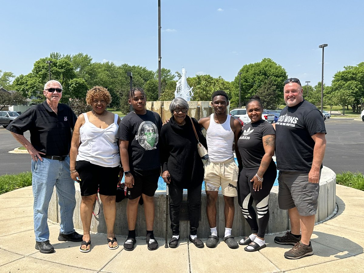 Congratulations to BHS Athlete Kelrod Leaks <a href="/KelrodLeaks/">Kelrod Leaks</a> for receiving the annual Phil Action Scholarship. Coach Acton was on hand to present the award himself today! <a href="/BHSRaiders/">BHS Athletics</a> <a href="/BolingbrookFoo1/">Bolingbrook Football Alumni Network</a> <a href="/BHSATR/">BHSAthleticTraining</a>