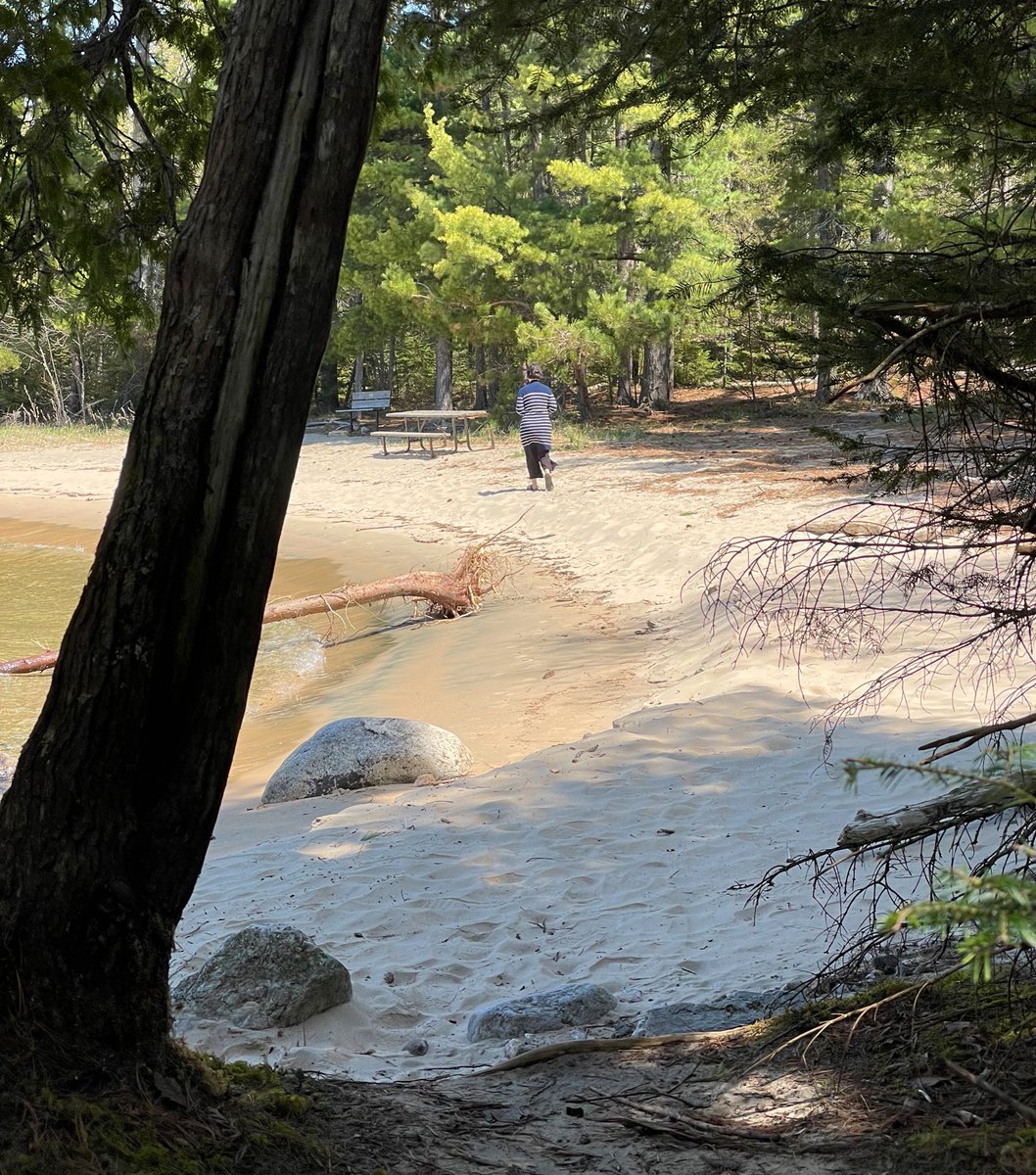 soholocale's tweet photo. #beaches found in Northern Ontario on Lake Superior. https://t.co/aJuIC2O8Bq