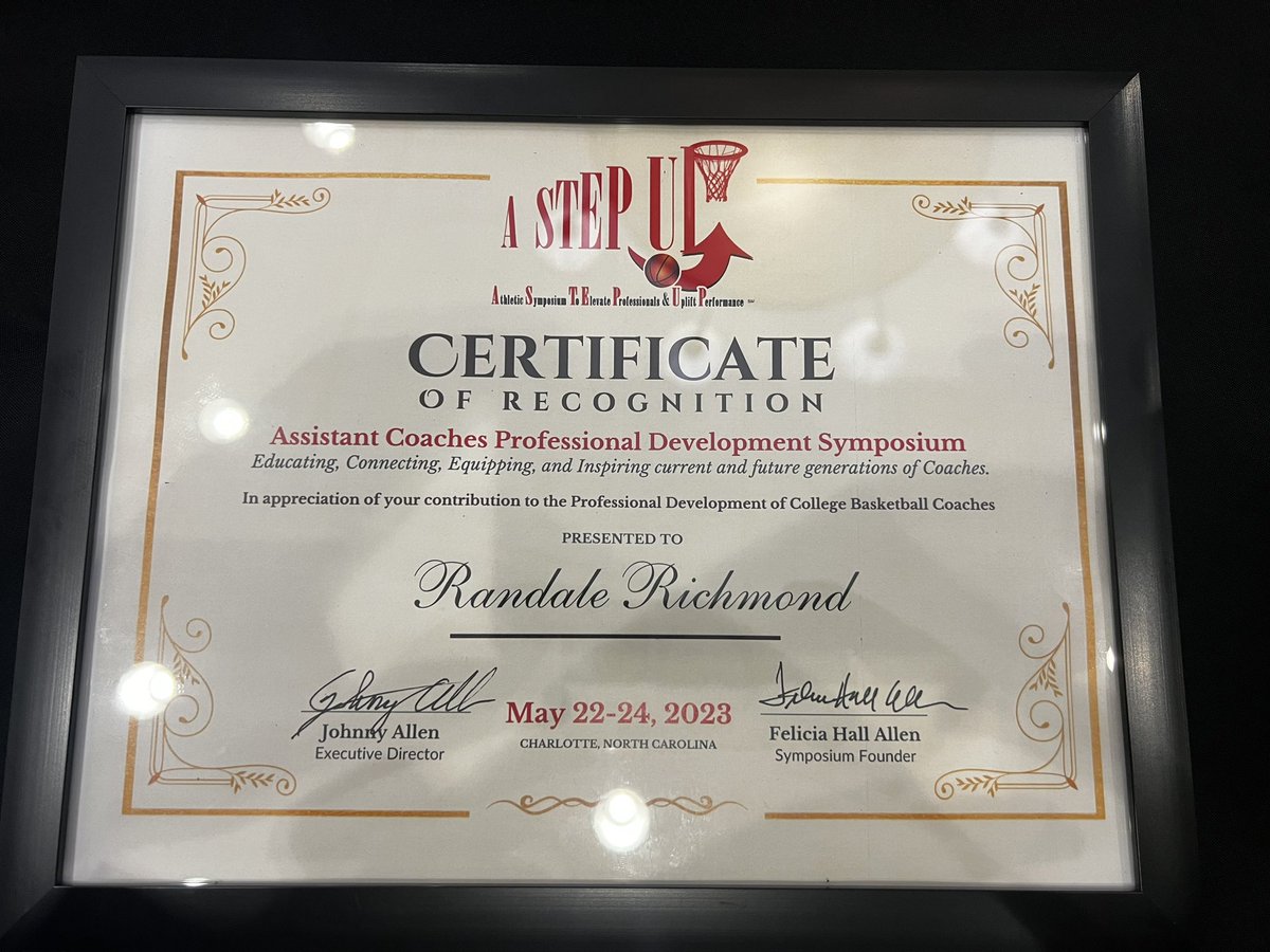RandaleRichmond's tweet photo. I really want to thank @fhallallen & @johnnytallen for inviting me to join in on their Purpose Work with @AStepUpFHA.
An entire environment built on the premise of Servant Leadership.
Educate - Connect - Inspire - Equip
#astepup23 #astepupcharlotte #nextlevel2023 https://t.co/sXUzwIgbLN