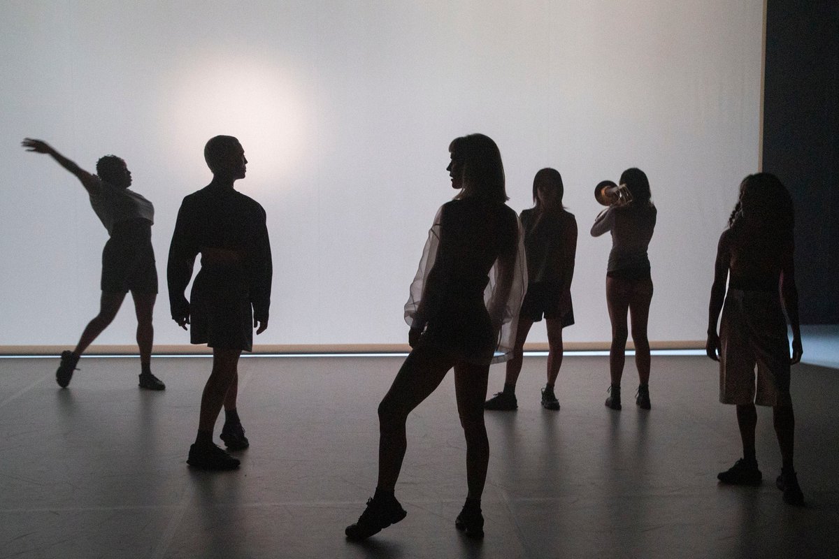 THIS IS NOT (an act of love &amp; resistance) d'Aina Alegre, c'est à lire dans Danser canal historique, et c'est à voir mercredi 24 et jeudi 25 mai à <a href="/laCPublique/">La Condition Publique</a> #Roubaix dans le cadre de notre saison nomade !
#danse #musique #air #larosenomade
dansercanalhistorique.fr/?q=content/not…