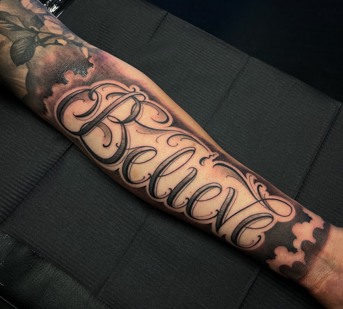 Arm Tattoo created on Craiyon, image size:1200x1082