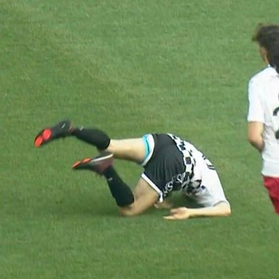 clara on Twitter ""what if we put a football match with the formula 1