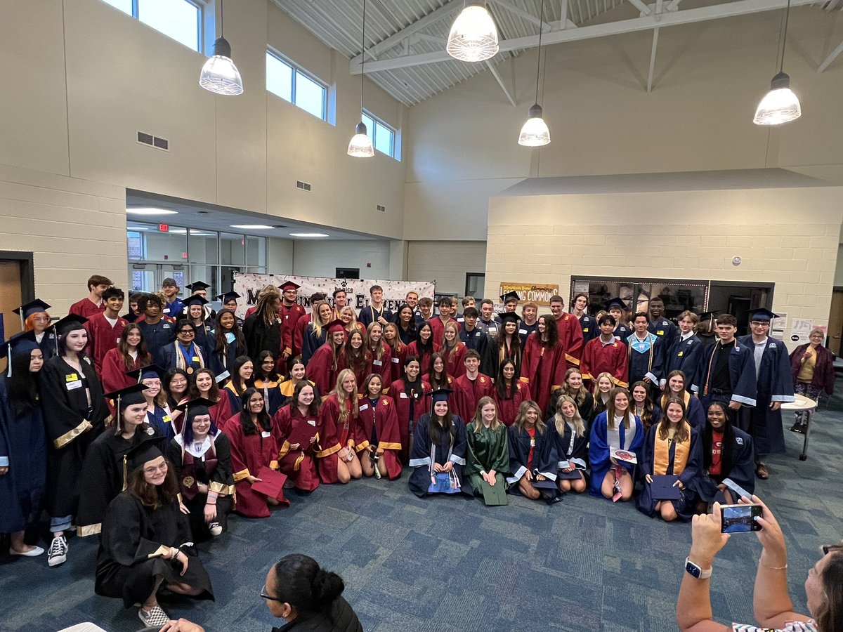 Mountain View ES (@mtnviewes) on Twitter photo We are excited to welcome the 2023 graduates! It was so fun to celebrate these seniors that once learned from our amazing teachers! <a href="/ReneeGarriss/">Renee Garriss</a> <a href="/mrssherrygreen/">sherry green</a> <a href="/Amusto12/">Amusto</a> We are excited to welcome the 2023 graduates! It was so fun to celebrate these seniors that once learned from our amazing teachers! <a href="/ReneeGarriss/">Renee Garriss</a> <a href="/mrssherrygreen/">sherry green</a> <a href="/Amusto12/">Amusto</a>