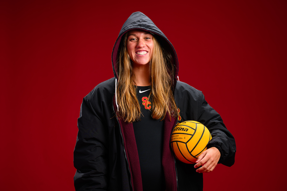 👏Bayley is in the books with CSC Academic All-District honors!👏
#FightOn ✌️
usctrojans.com/news/2023/5/23…