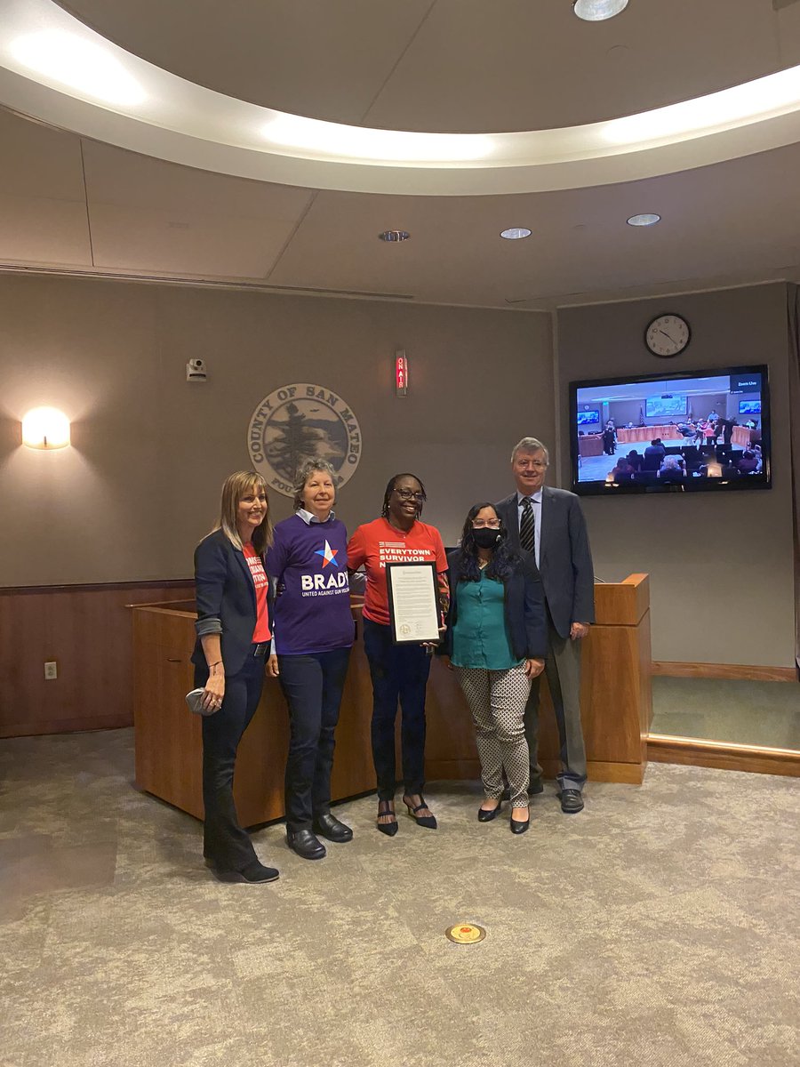 County of San Mateo proclaimed June 3rd Gun Violence Awareness Day and handled the proclamation to Peninsula Moms Demand Action survivor and volunteer. #WearOrange #momsdemandaction