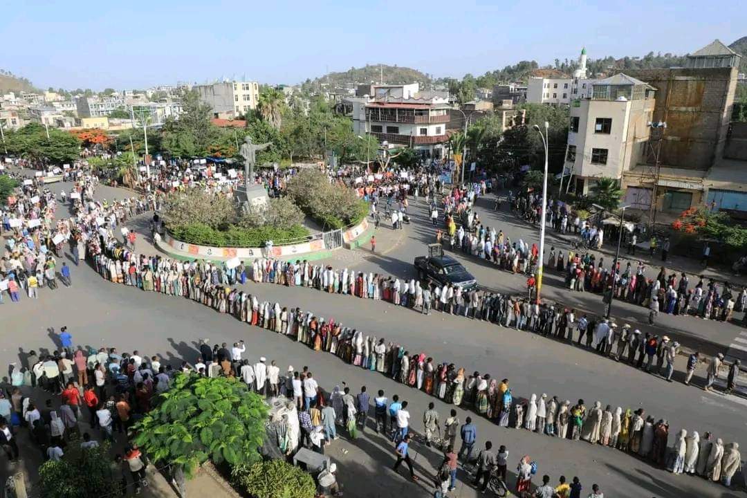 meaza_AG's tweet photo. Due to the war, the Tigrai refugees who have taken refuge from West Tigray and other areas held a peaceful demonstration demanding that the Pretoria Agreement be fully implemented&amp; that the refugees return to their homeland. 
#AmharaForcesOutOfWesternTigray
@SecBlinken @POTUS Mag https://t.co/fHFkyQXpQI
