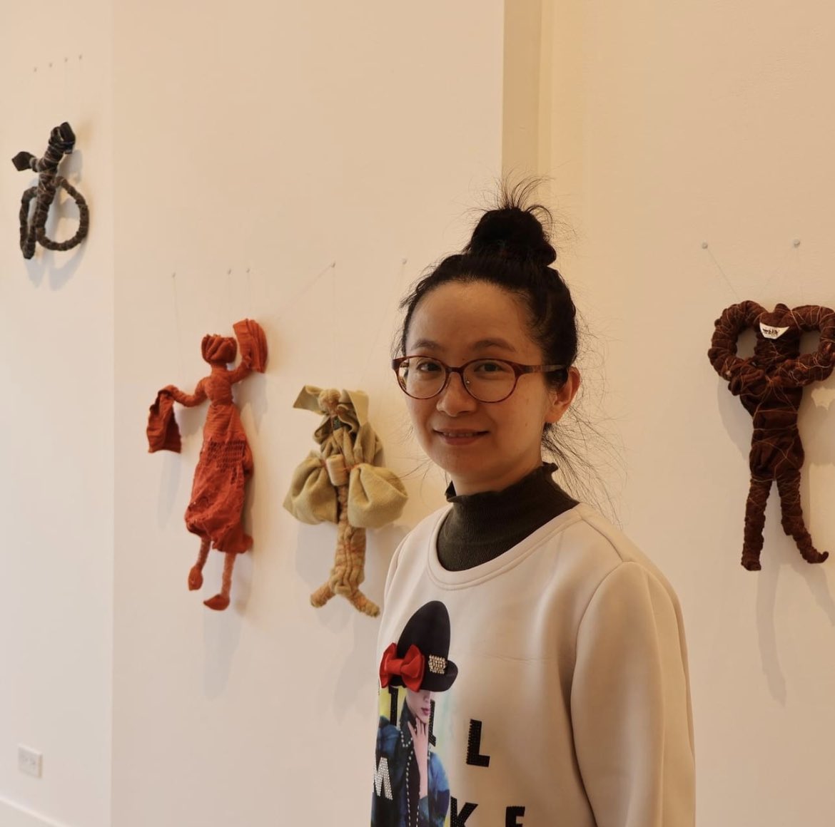 TECO_Toronto's tweet photo. 🌟Get ready to be inspired by 🇹🇼Taiwanese artist Yen-Yu Tseng's incredible exhibit at #MAWA! Come see the beautiful wrapped doll portraits made from meaningful old clothes at the workshop on May 27th. 😍
https://t.co/SNtgXovV2S

#WrappedDolls #WinnipegArts #ArtistInResidence https://t.co/alvcKTkMCI