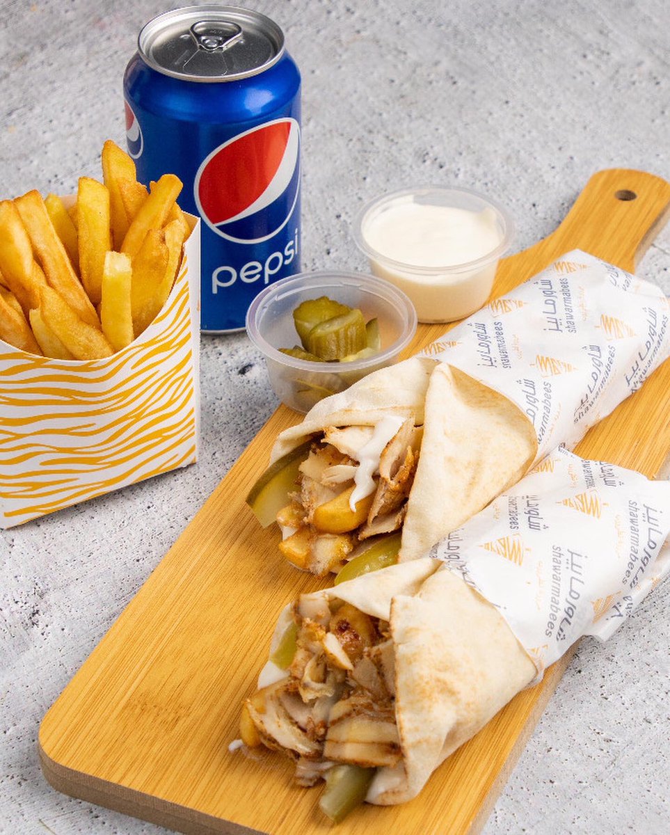 shawarma_bees's tweet photo. اكيد تشوف المبارتين
كلها حماس 🔥

و ما عندك وقت تجيب عشاء

#اطلب من شاورما بيز 
و نضبطك بأحلى عشاء 😋😍

وجباتنا متنوعة و على كيفك 😇

متواجدين عبر تطبيقات التوصيل المختلفة 🛵
.
.
.

#النصر_الشباب #الاتحاد_الباطن 
#دوري_روشن 
#عشاء
#شاورما_بيز 
#شاورما https://t.co/xRisPGeOQG