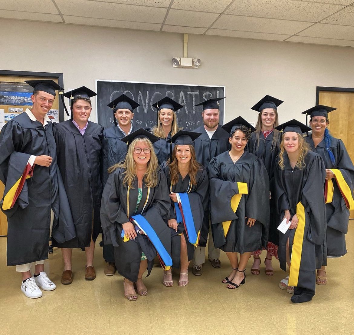 Congratulations to our class of 2023 spring graduates! We are so proud of all your hard work and dedication! They are all off to do bigger and better things!👏🏻🩷🌼