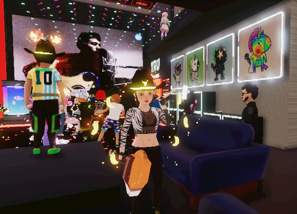 Let's go! @TomTarno is LIVE in the #TRUBandRoom at 27,-118 in #Decentraland! #DCLfam