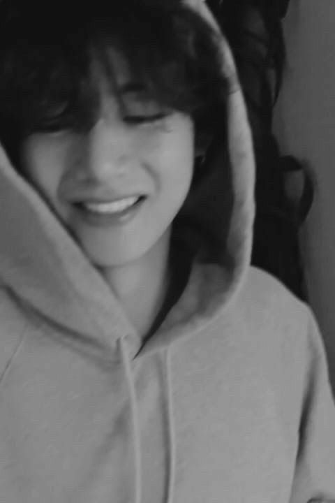 Free taehyung
Recpect taehyung
we love you taehyung