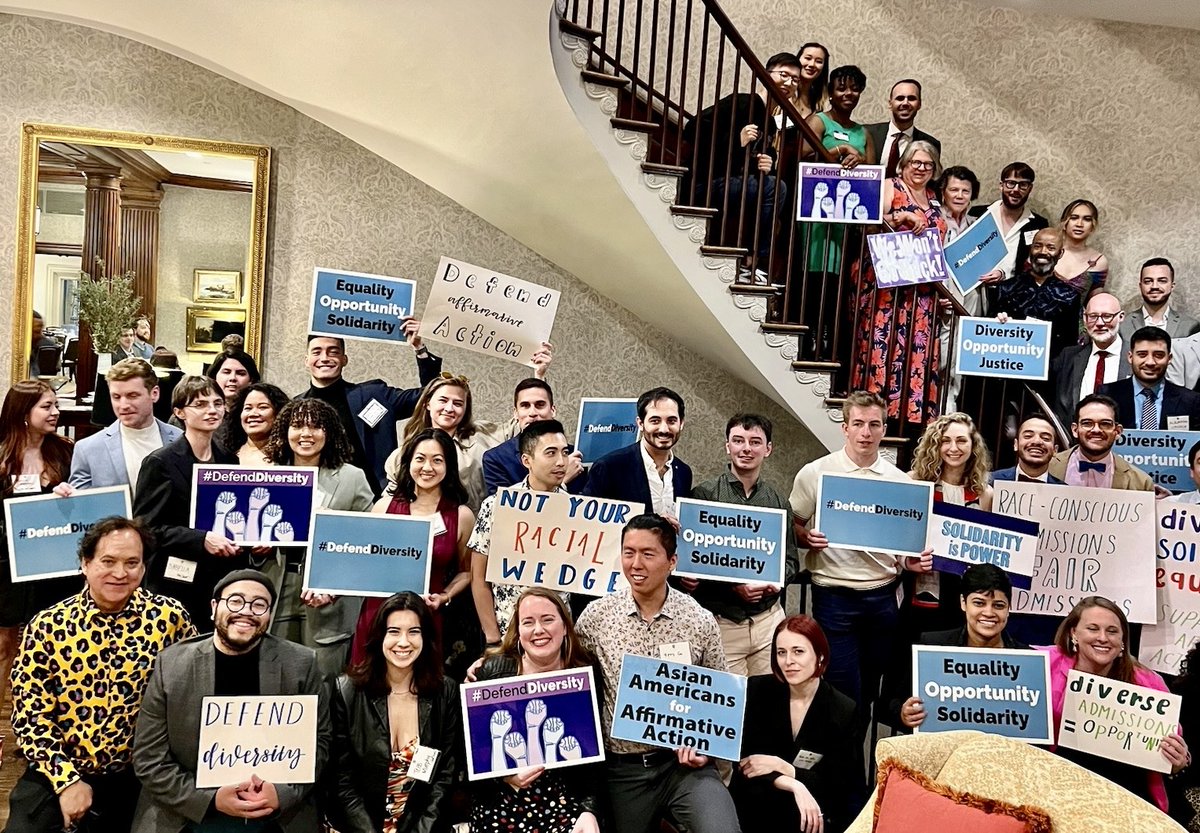 In its final days @Harvard, Class of '23 stands up once more for #AffirmativeAction and tells the Supreme Ct to #DefendDiversity. We'll keep fighting for the multiracial democracy we deserve. TY Diverse Harvard members& AAPI/Desi & Lavender Gala celebrants! @NAACP_LDF @Harvard4A