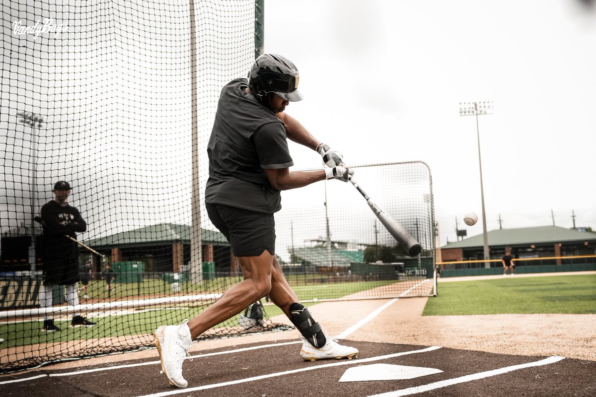 VandyBoys's tweet photo. Tournament prep.

#VandyBoys | #AnchorDown https://t.co/n9BaSQmpNA