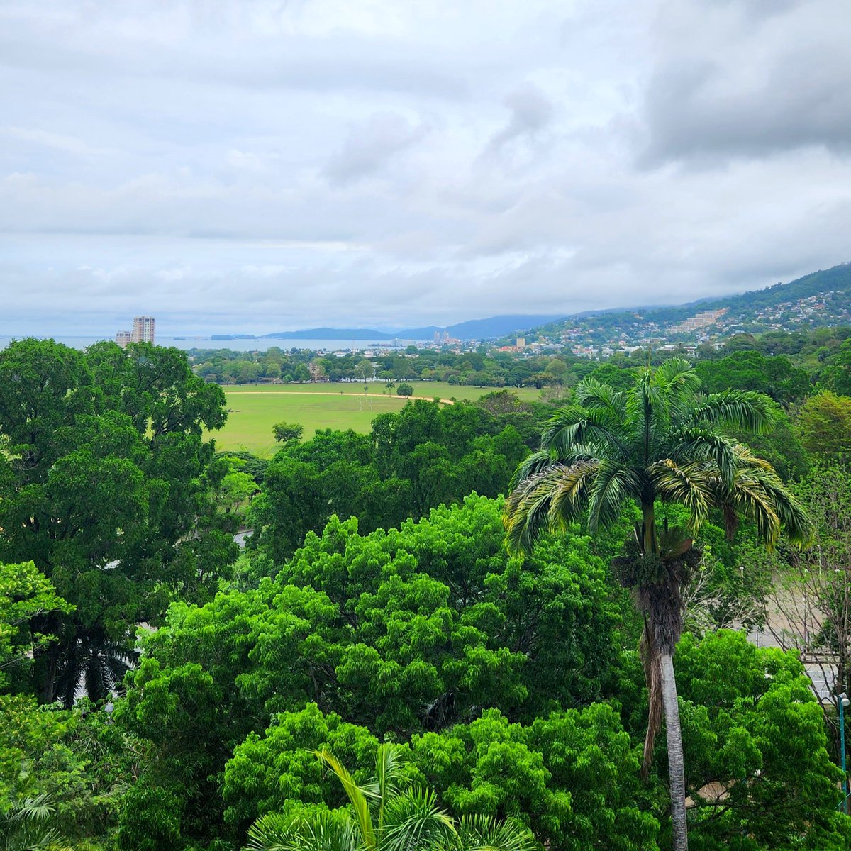 isobellasjs's tweet photo. It was a long journey, but safely arrived in Trinidad &amp; Tobago for the #CommonwealthChemistryCongress! The friendliness of the delegates and the comfort of the hotel have definitely softened the blow of jetlag 
#CCC2023 #ozchem https://t.co/1zbNUiMTLI