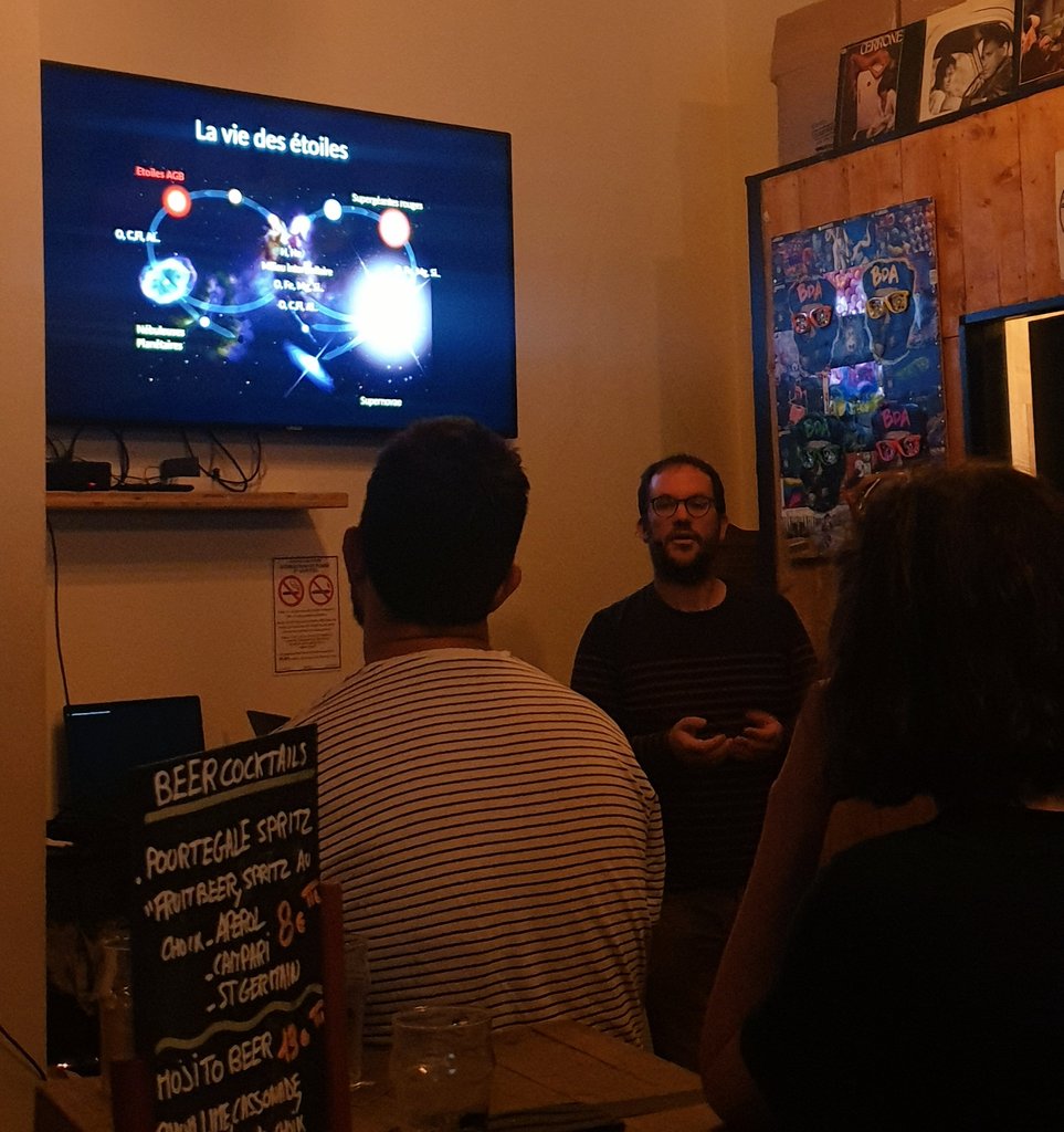 Du BigBang ⚛ à la création de la bière 🍺 : il n'y a que <a href="/EricLagadec/">Eric Lagadec✨🌍</a> pour réussir ce mélange pédagogiqumeent passionant 🤭
.
<a href="/pintofscienceFR/">Pint of Science FR</a> ➡️ un format à "consommer" sans modération😜 #pint23