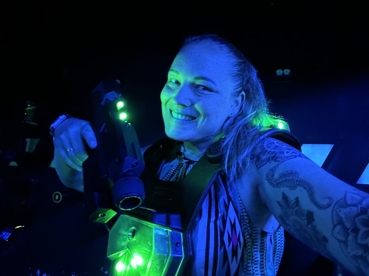 Sabrientje2's tweet image. Wij waren vandaag heel hard aan het werk!
Het jaarlijkse teamuitje!

#karten #lasergamen #steengrillen